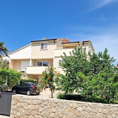Apartment Pipo คิร์ก ภายนอก รูปภาพ