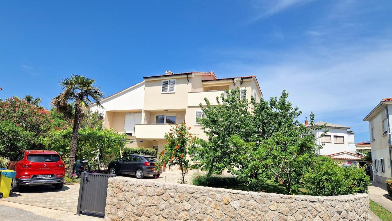 Apartment Pipo คิร์ก ภายนอก รูปภาพ