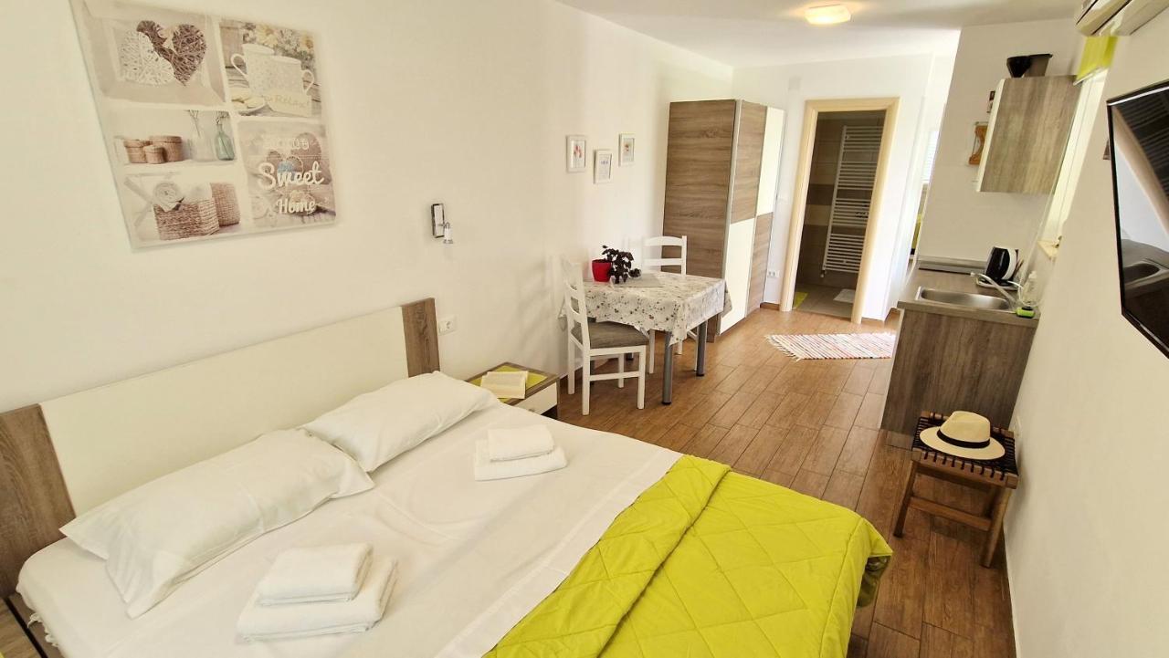 Apartment Pipo คิร์ก ภายนอก รูปภาพ