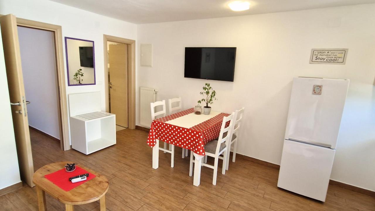 Apartment Pipo คิร์ก ภายนอก รูปภาพ