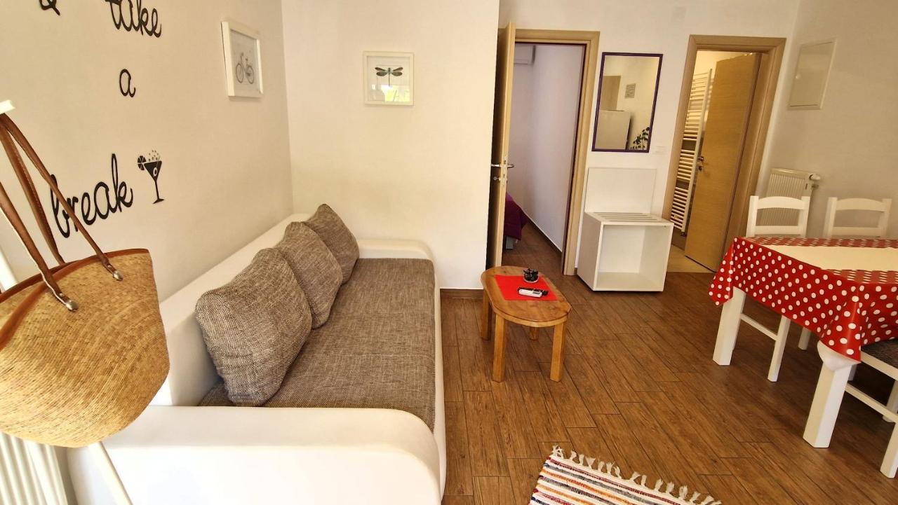 Apartment Pipo คิร์ก ภายนอก รูปภาพ