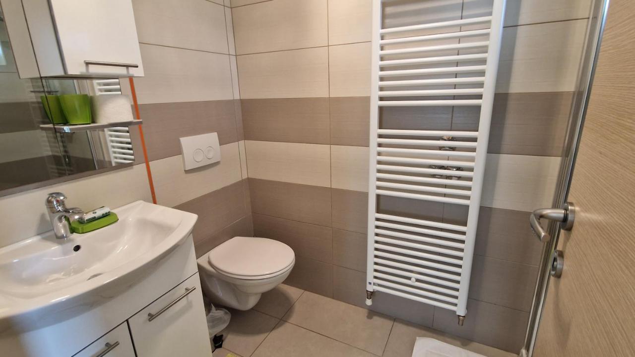 Apartment Pipo คิร์ก ภายนอก รูปภาพ