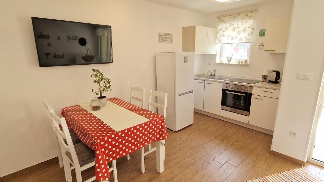 Apartment Pipo คิร์ก ภายนอก รูปภาพ