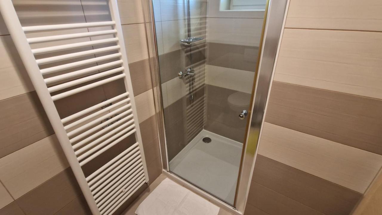 Apartment Pipo คิร์ก ภายนอก รูปภาพ